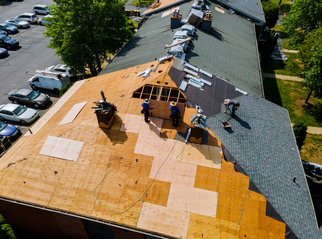 Roof Overlay vs. Tear-Off: What’s the Difference?